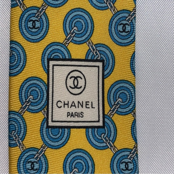 CHANEL pale yellow/blue SILK necktie CC logo CUFFLINKS print graphic - Picture 4 of 11